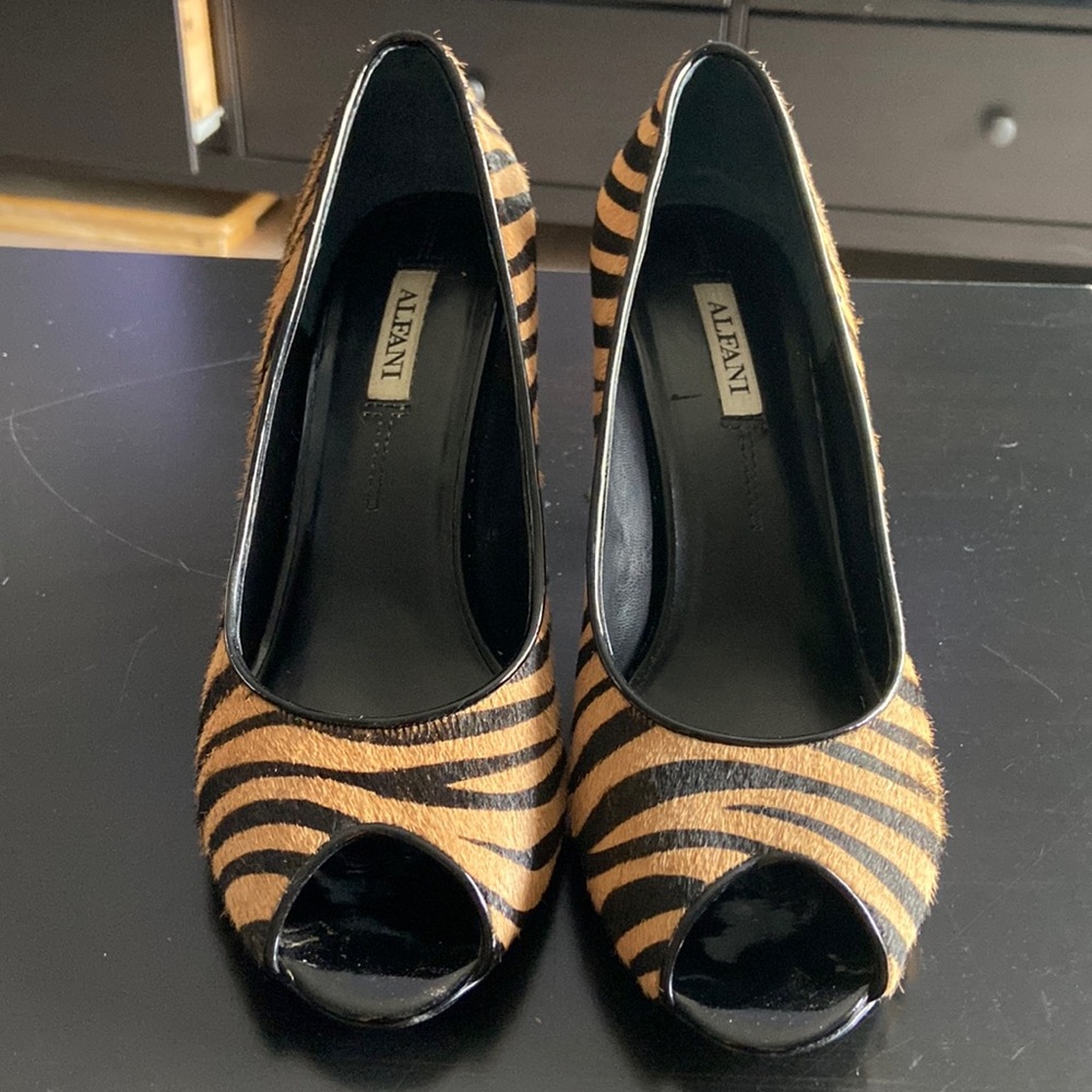 Alfani zebra brown shoes